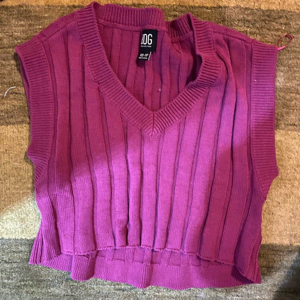 UO/BDG cropped vest